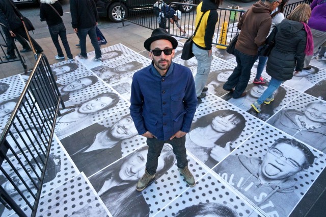 JR bij Inside Out project op Times Square